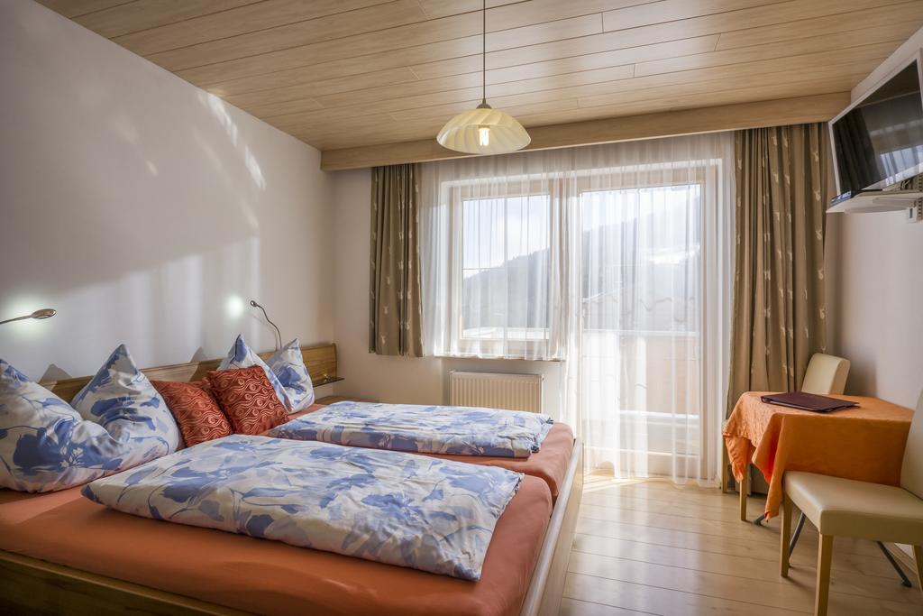 Hotel Haus Enzian à Thiersee Extérieur photo